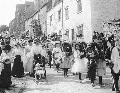 The 1909 Ascension Day parade in Bisley prior to the well dressing.
